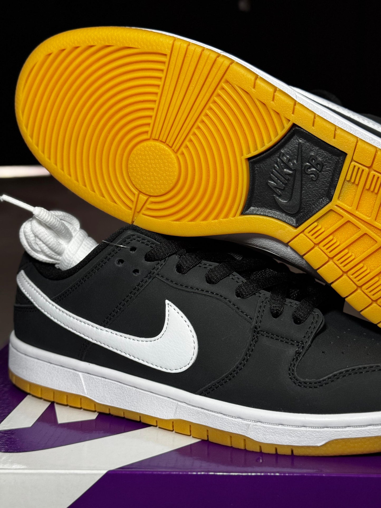 Nike SB Dunk Low Pro Black Gum Tênis