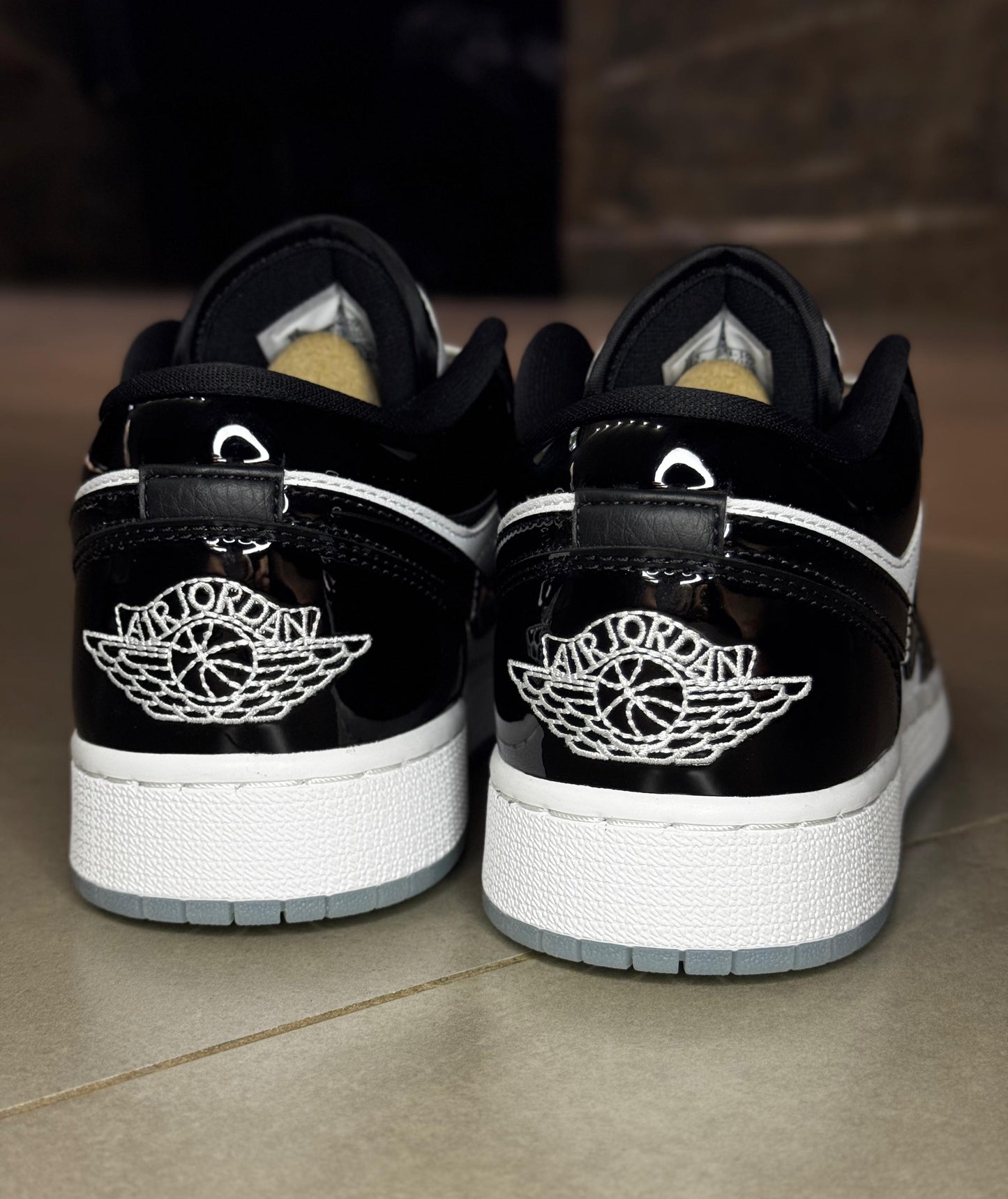 Air Jordan 1 Low SE Concord Tênis