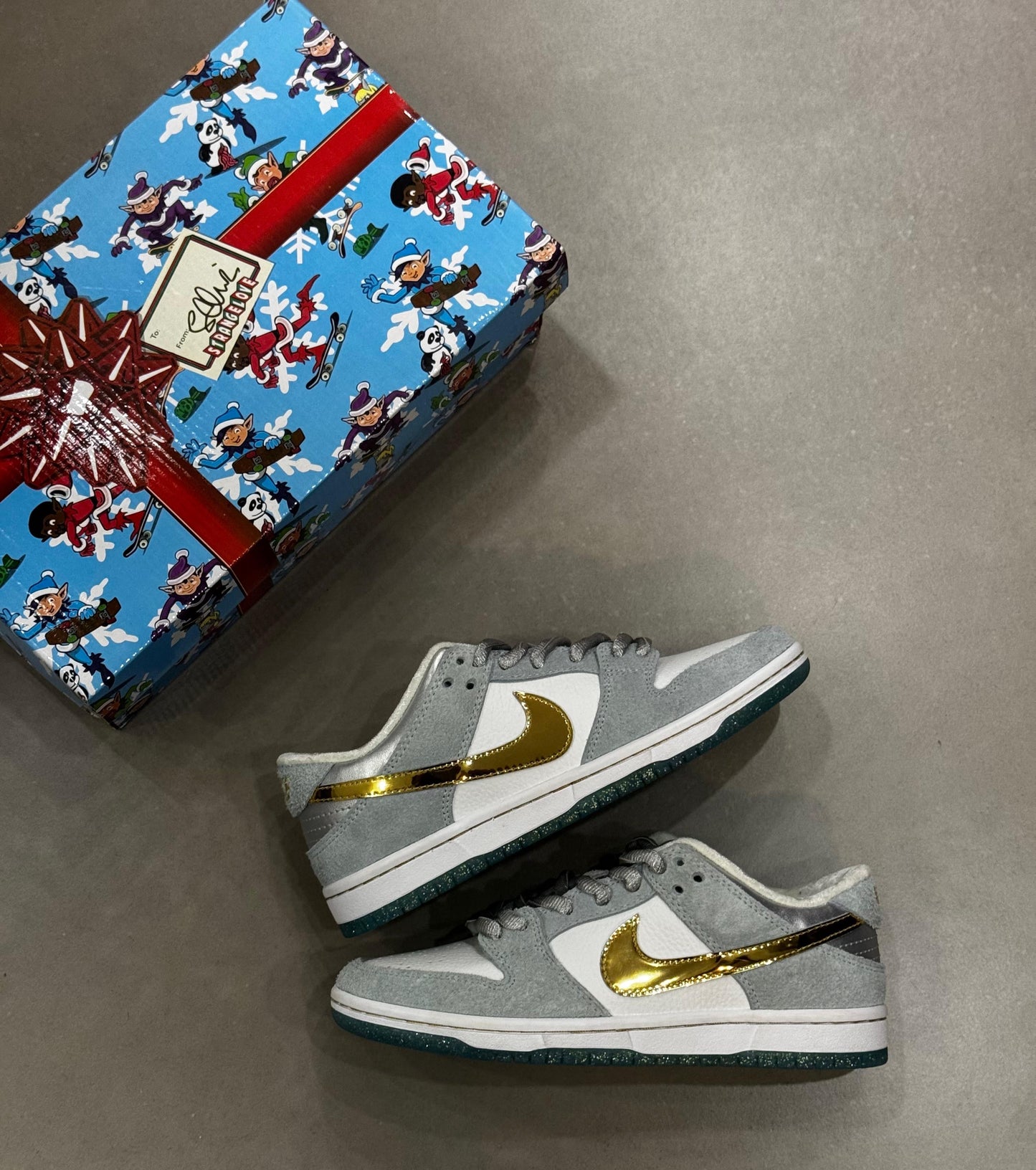 Nike SB Dunk Low x Sean Cliver  Holiday Special (Special Box) Tênis