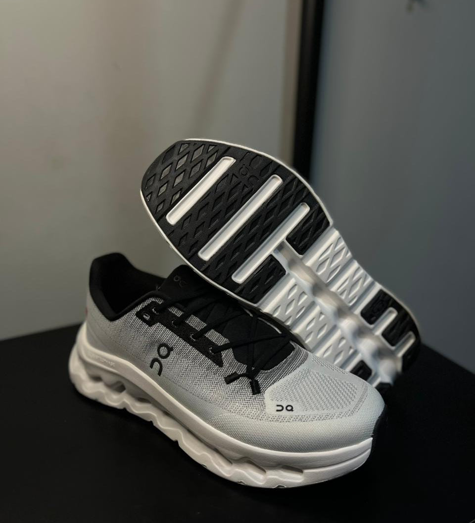 On Running Cloudtilt Black Ivory